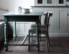 Table & Kitchen